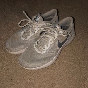 Nike Sneakers (size 7.5)